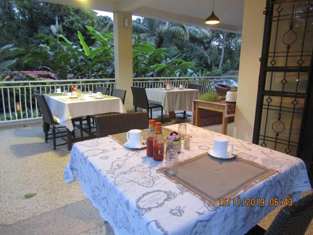 Bed and Breakfast Hospitality Connect Kampala Exterior foto